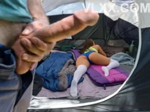 Cô gái mặc đồ xanh giá trị cao quan hệ tình dục, hôn, tán tỉnh, bú cặc, đứng và quan hệ tình dục mạnh mẽ từ phía sau...