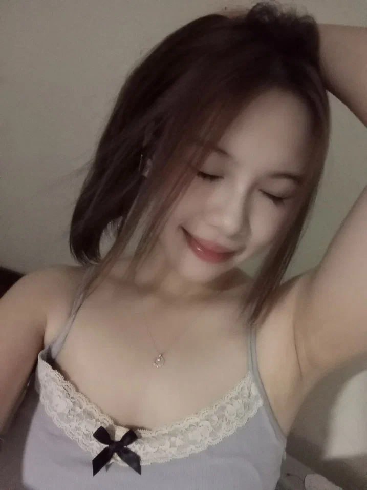 em ghệ xinhh tó hồng kem